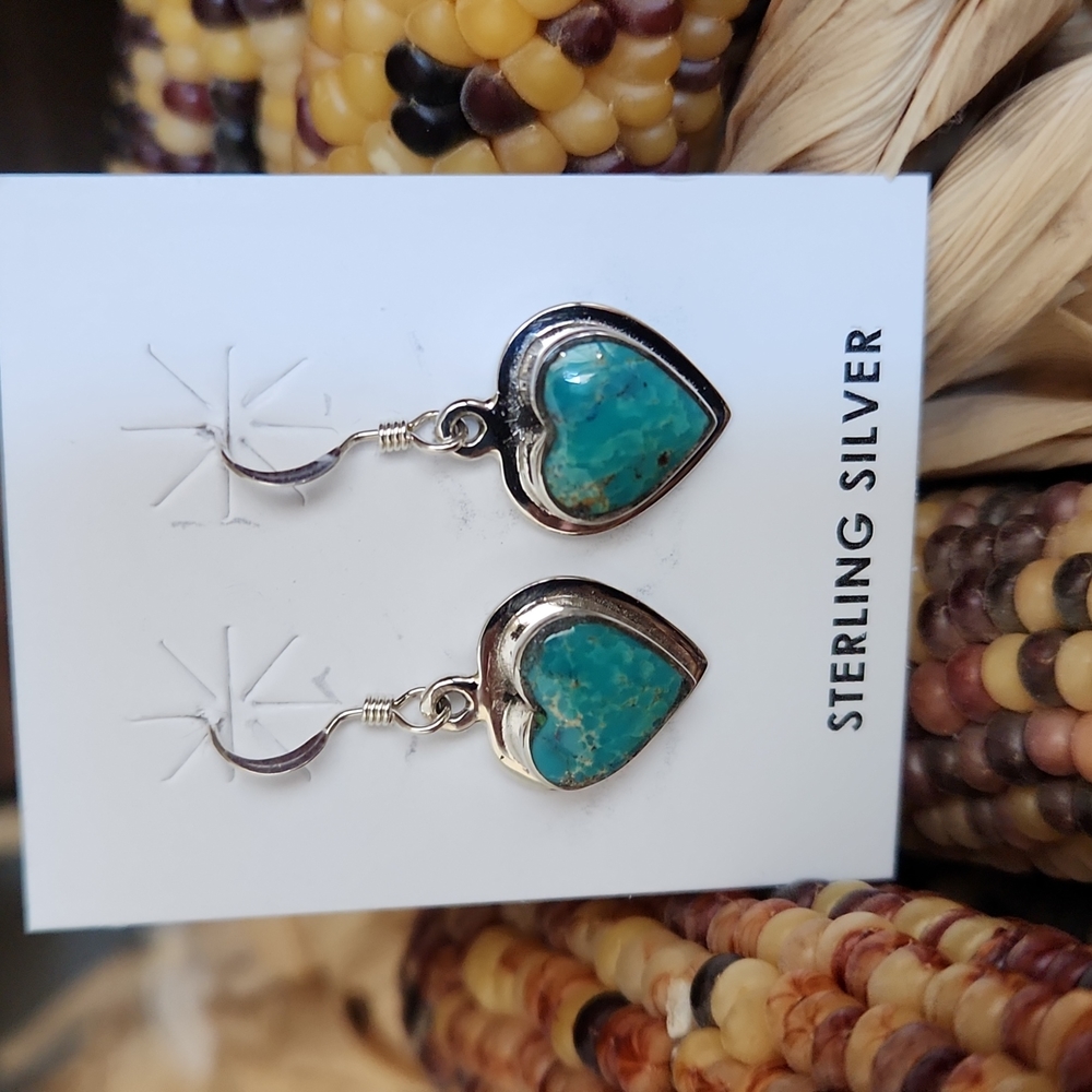 NWOT Native American Navajo Kingman Turquoise & Sterling Earrings 💙